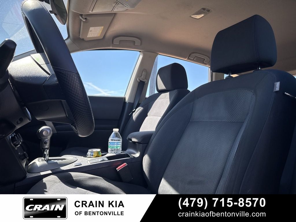 2013 Nissan Rogue S - AWD