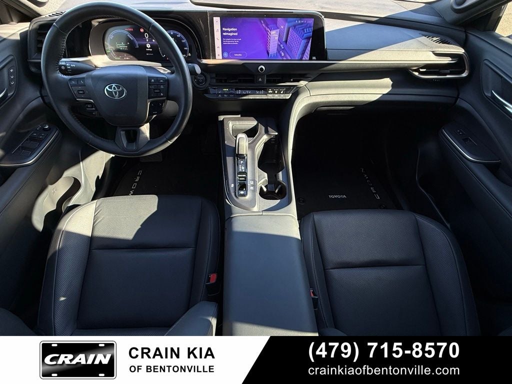 2023 Toyota Crown Limited - AWD / PANORAMIC SUNROOF