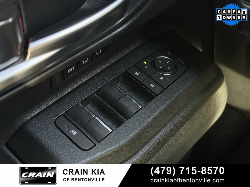 2025 Toyota Land Cruiser Base - PREMIUM / 4WD / SUNROOF / 1 OWNER