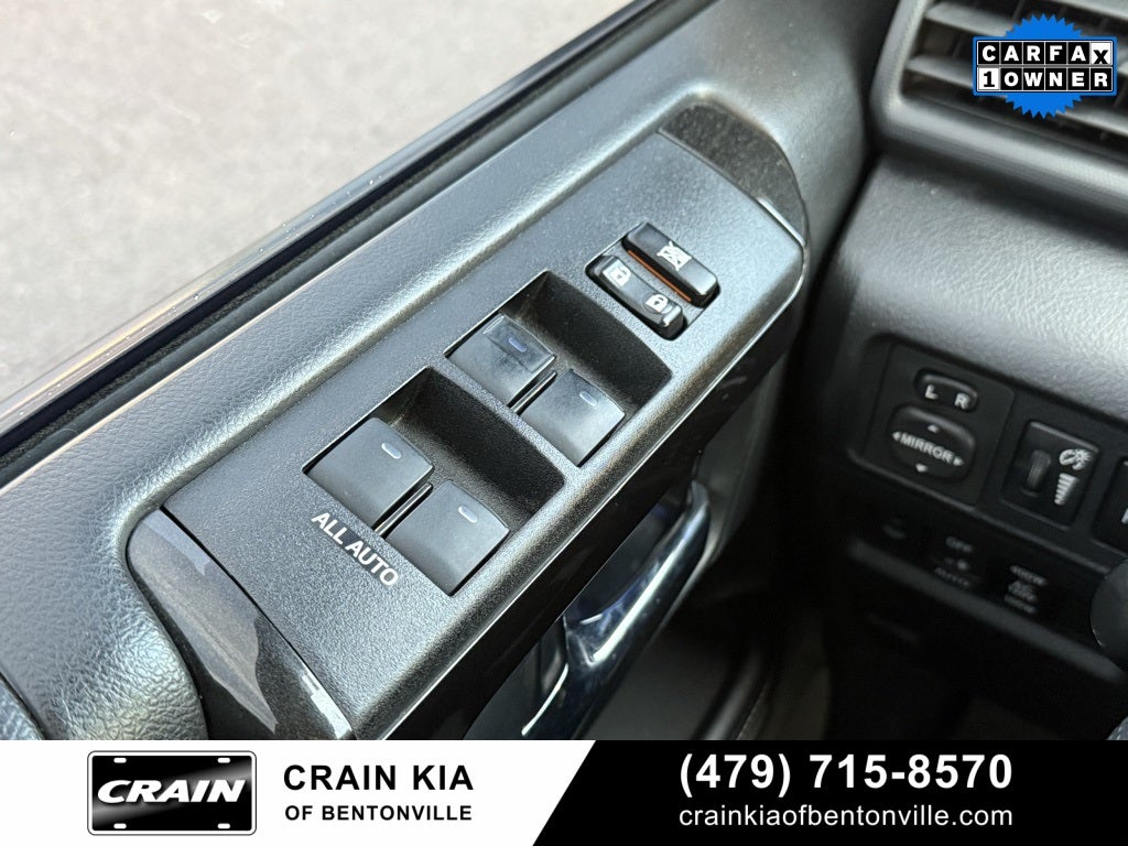 2019 Toyota 4Runner Limited Nightshade - 4WD / SUNROOF / CARFAX ONE OWNER