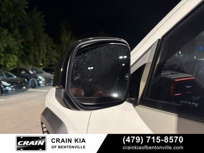 2025 Toyota 4Runner SR5 - 4WD / CLEAN CARFAX / ONE OWNER