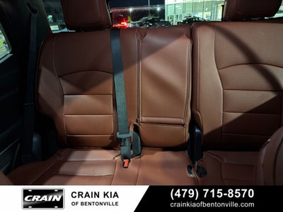 2025 Toyota 4Runner SR5 - 4WD / CLEAN CARFAX / ONE OWNER
