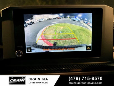 2025 Toyota 4Runner SR5 - 4WD / CLEAN CARFAX / ONE OWNER