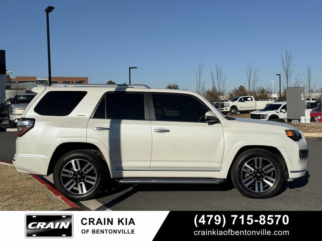 2018 Toyota 4Runner Limited - SUNROOF / LEATHER