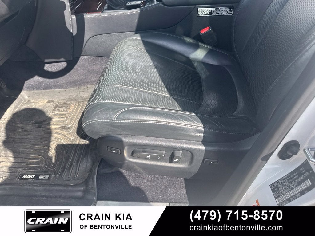 2016 Lexus LX 570 | LUXURY PACKAGE | CLEAN CARFAX!