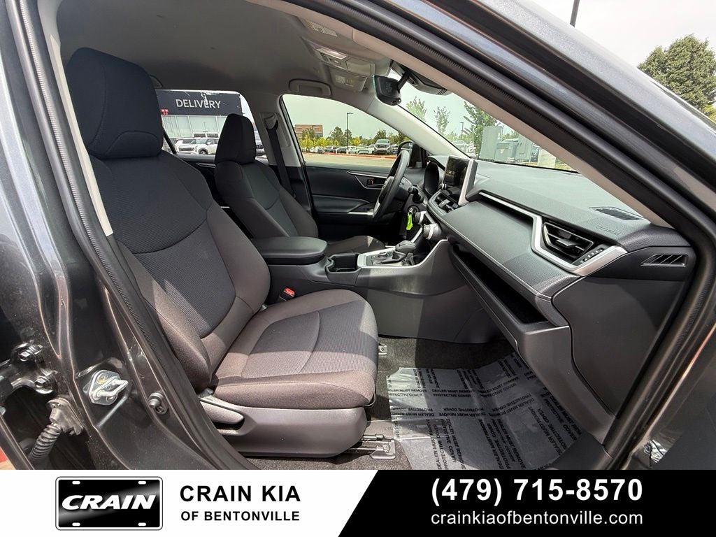 2025 Toyota RAV4 Hybrid LE - AWD / HYBRID!