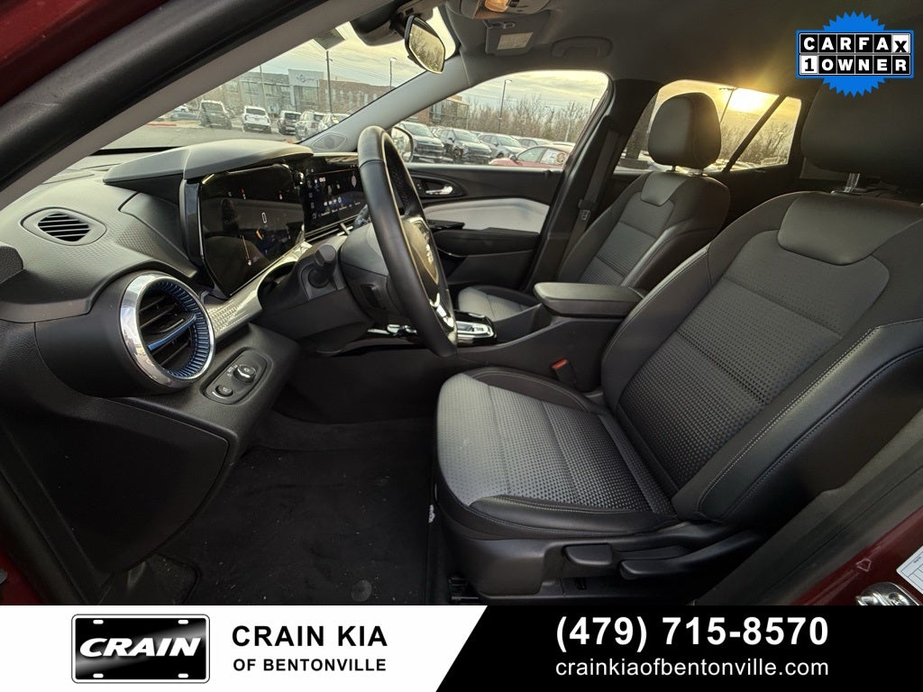 2025 Chevrolet Trax LT - CLEAN CARFAX / ONE OWNER