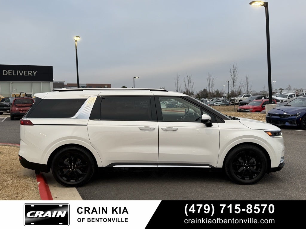 2022 Kia Carnival SX - DUAL SCREEN DVD