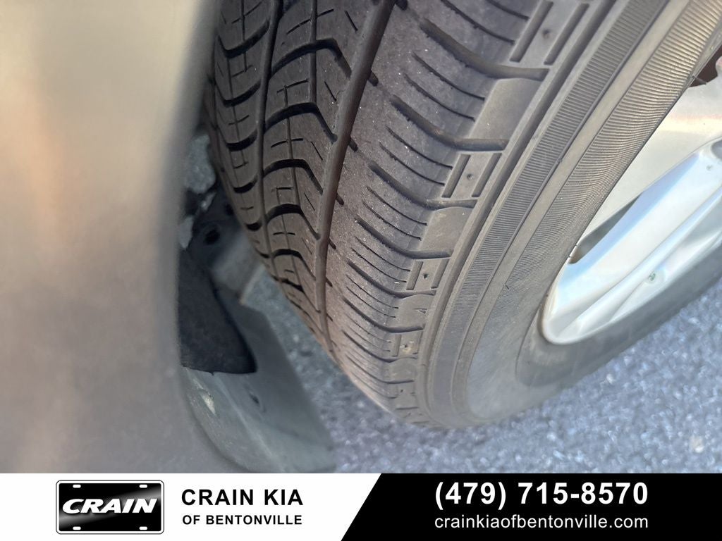 2016 Nissan Rogue SV - AWD / CLEAN CARFAX