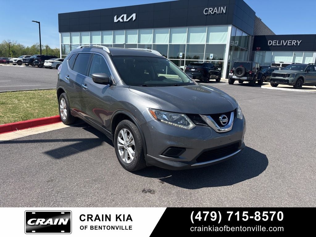 2016 Nissan Rogue SV - AWD / CLEAN CARFAX