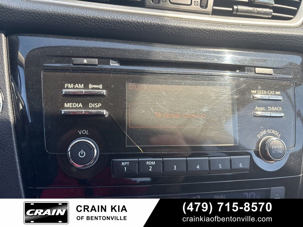 2016 Nissan Rogue SV - AWD / CLEAN CARFAX