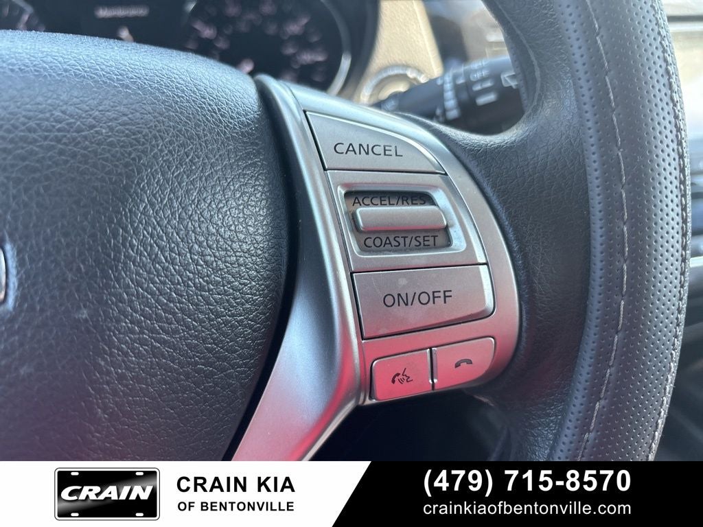 2016 Nissan Rogue SV - AWD / CLEAN CARFAX