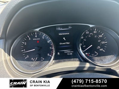 2016 Nissan Rogue SV - AWD / CLEAN CARFAX