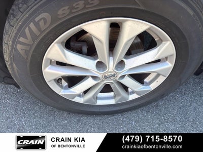 2016 Nissan Rogue SV - AWD / CLEAN CARFAX