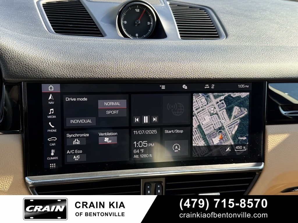 2019 Porsche Cayenne Base - AWD / PANORAMIC SUNROOF / CLEAN CARFAX