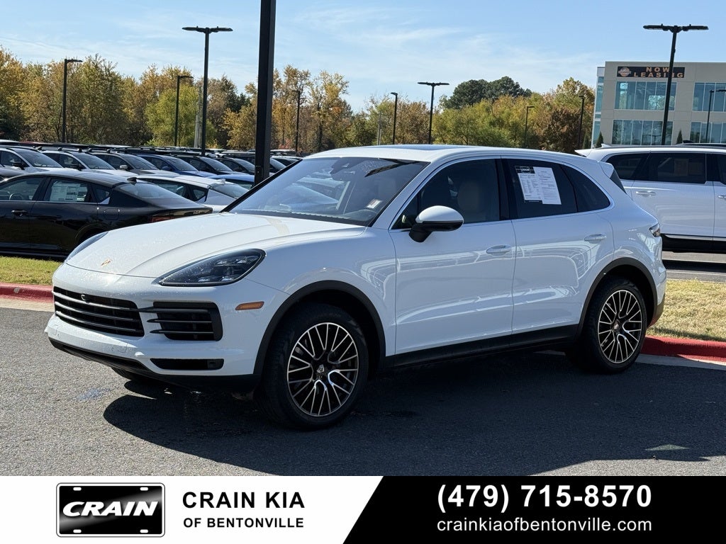 2019 Porsche Cayenne Base - AWD / PANORAMIC SUNROOF / CLEAN CARFAX