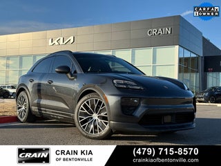 2024 Porsche Macan Electric 4 - AWD / PANORAMIC SUNROOF / ONE OWNER