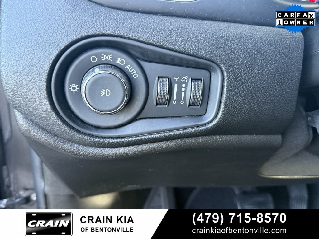 2019 Jeep Renegade Latitude - 4WD / CLEAN CARFAX / ONE OWNER