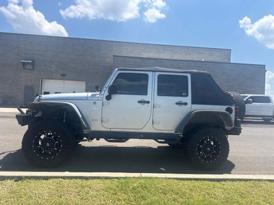 2012 Jeep Wrangler Unlimited Sport CLEAN CARFAX / 4X4