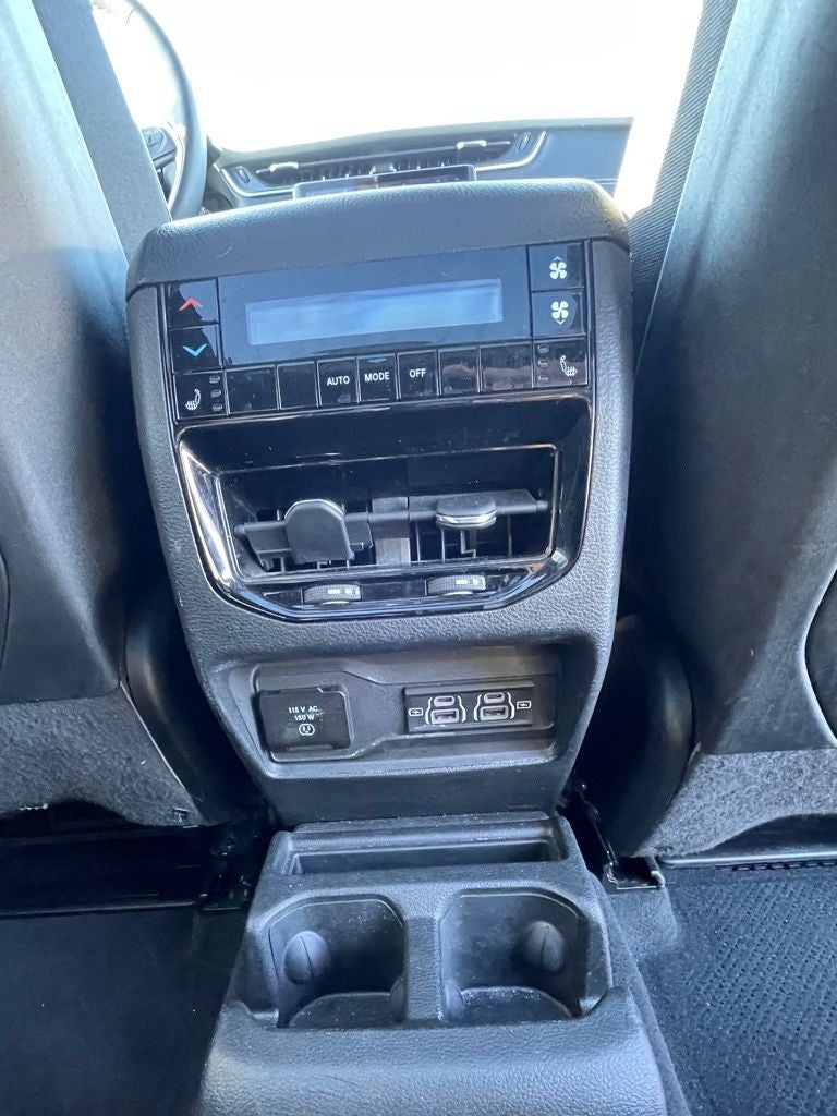 2024 Jeep Grand Cherokee L Limited 4X4 / NAV / HEATED SEATS