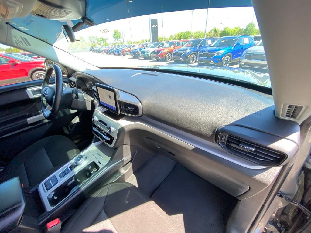 2024 Ford Explorer XLT RWD / ONE OWNER / HEATED SEATS