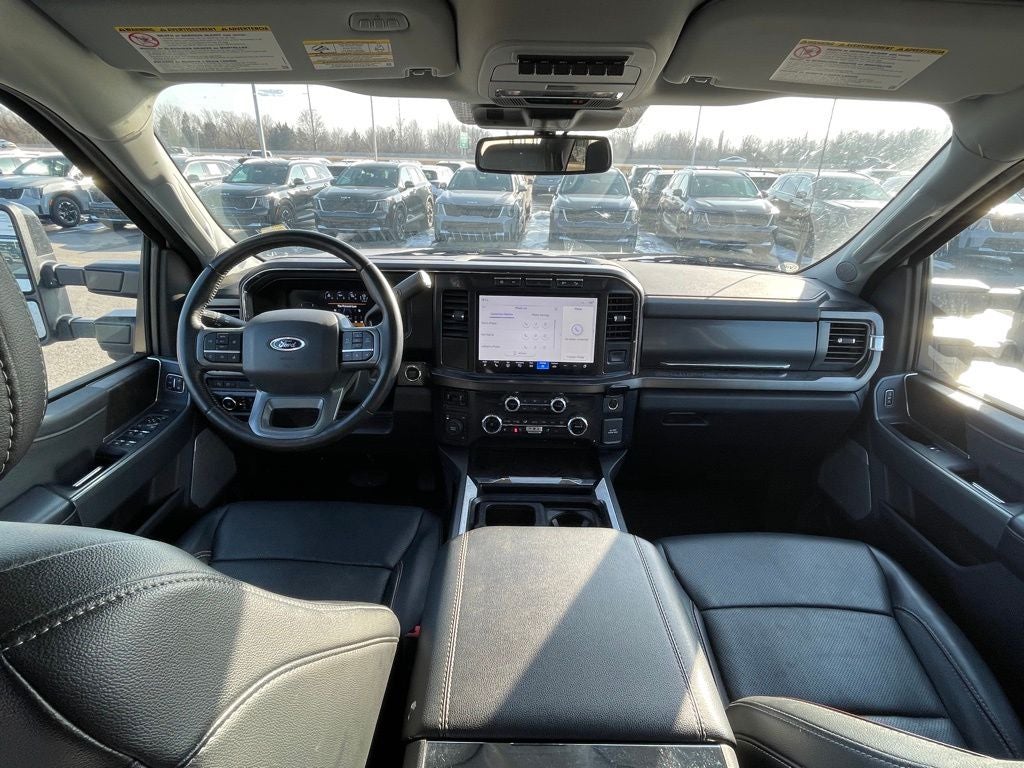 2024 Ford F-350SD Lariat 4X4 / NAV / HEATED SEATS