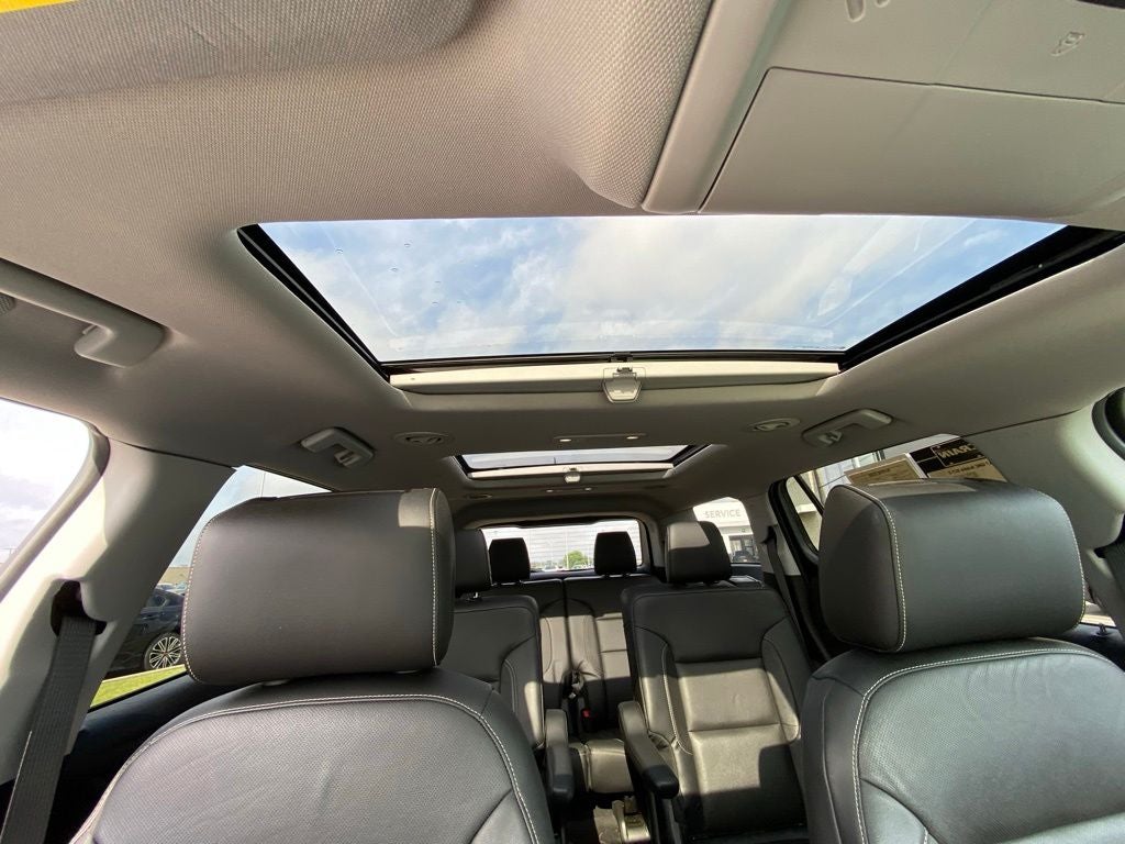 2017 GMC Acadia SLT-2 MOONROOF / REAR DVD ENTERTAINMENT