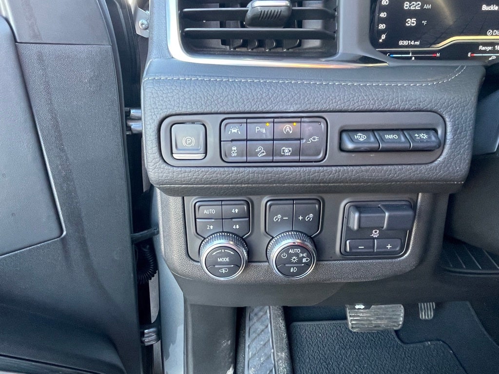 2022 GMC Yukon Denali 4X4 / NAV / HEATED SEATS