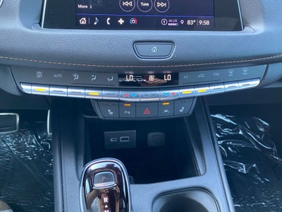 2023 Cadillac XT4 Sport ONE OWNER / HEATED SEATS / SUNROOF