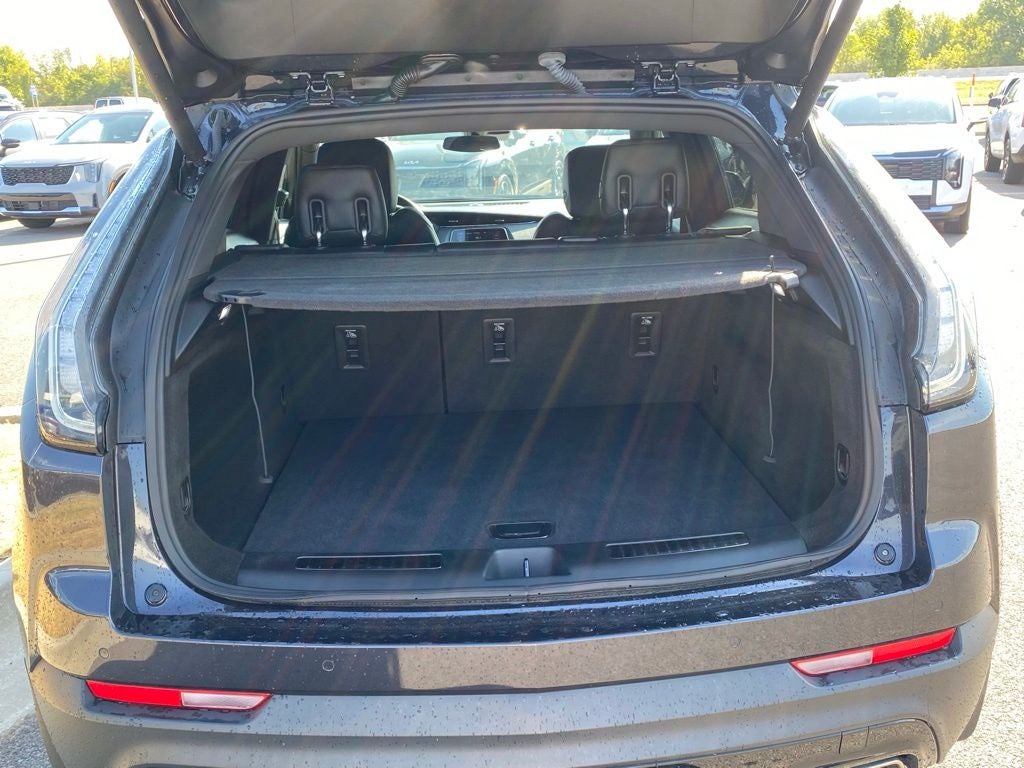 2023 Cadillac XT4 Sport ONE OWNER / HEATED SEATS / SUNROOF