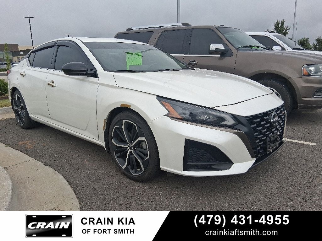 2023 Nissan Altima 2.5 SR's photo