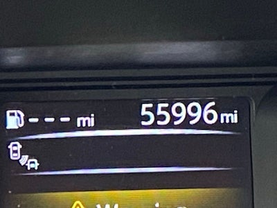 2018 Nissan Titan SV 4X4 / NAV / HEATED SEATS