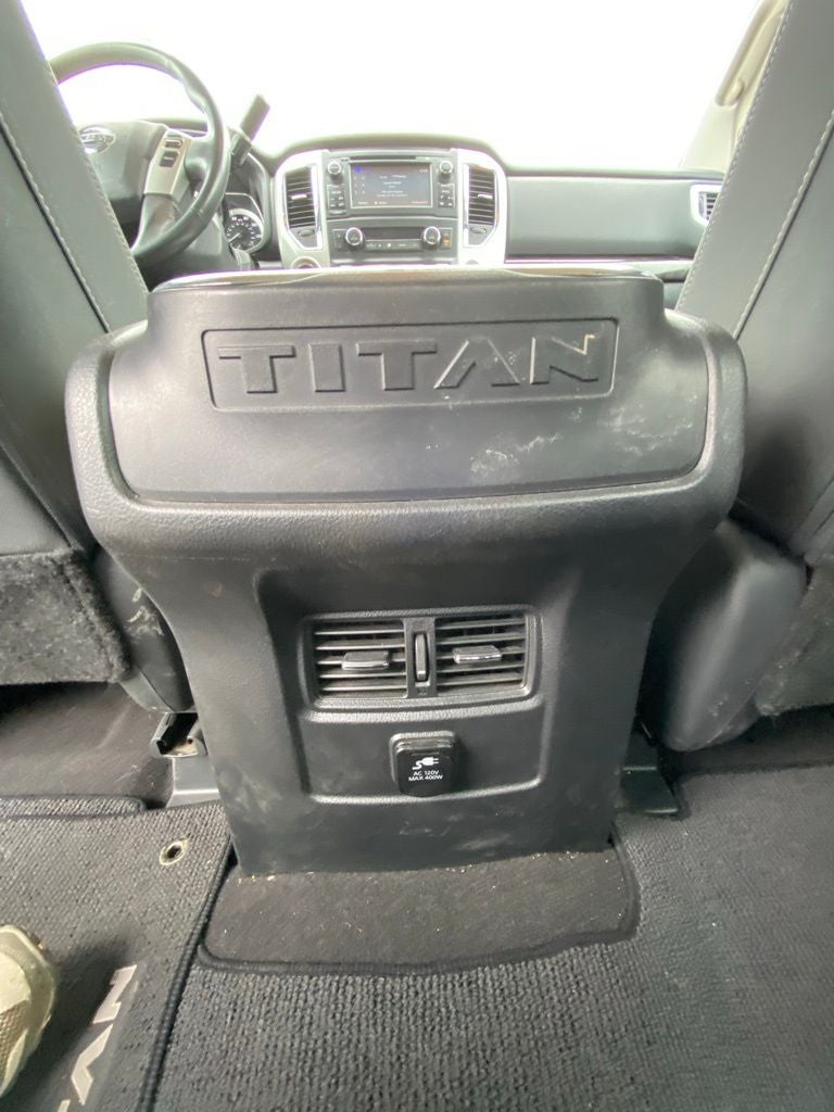 2018 Nissan Titan SV 4X4 / NAV / HEATED SEATS