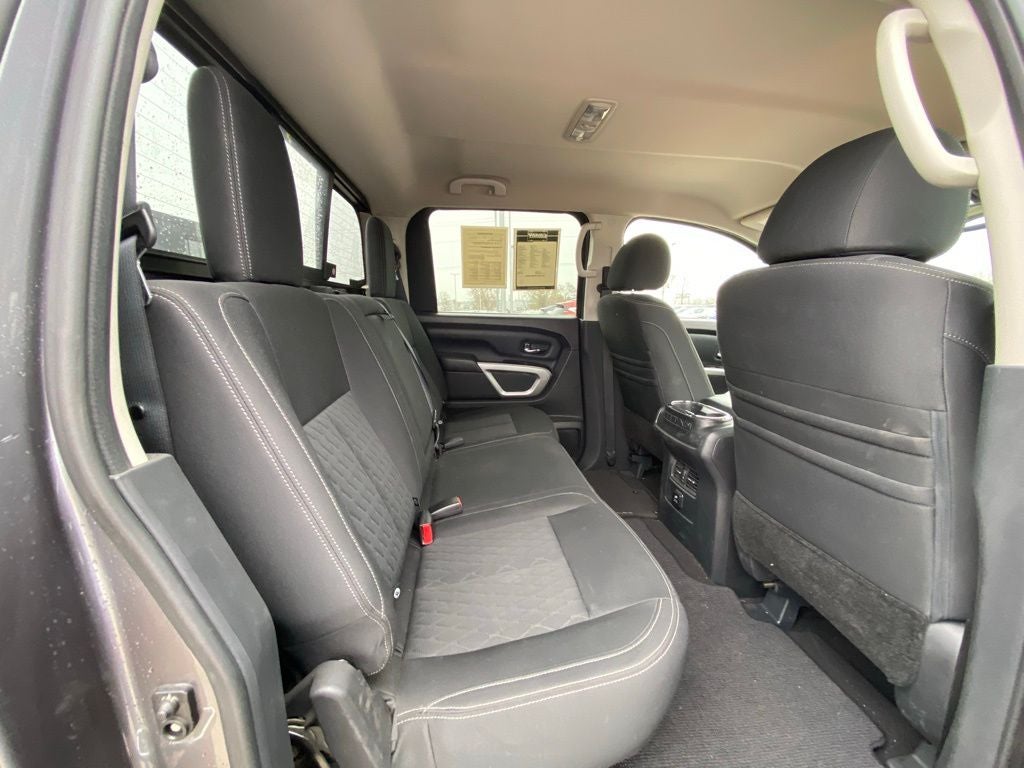 2018 Nissan Titan SV 4X4 / NAV / HEATED SEATS