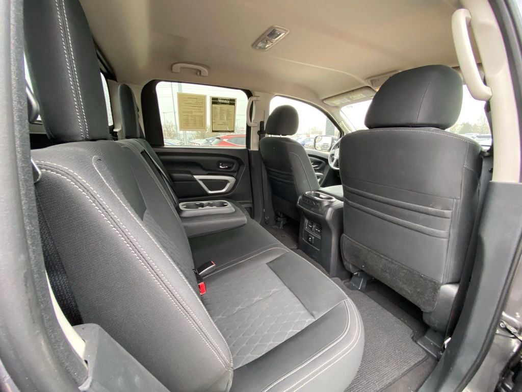 2018 Nissan Titan SV 4X4 / NAV / HEATED SEATS
