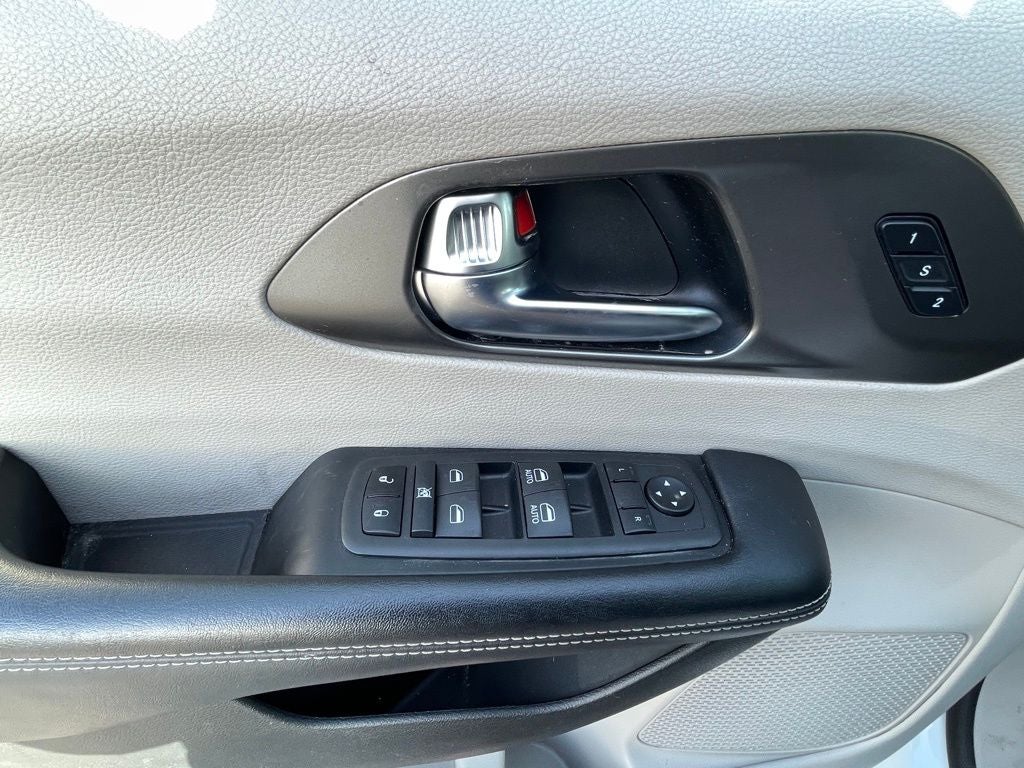 2023 Chrysler Pacifica Touring L HEATED SEATS / ONE OWNER