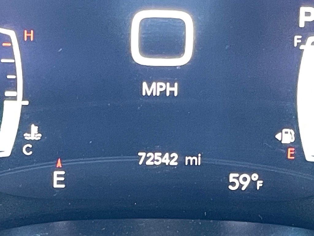 2023 Chrysler Pacifica Touring L HEATED SEATS / ONE OWNER