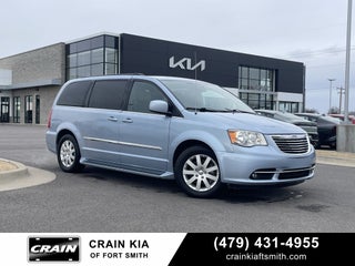 2013 Chrysler Town &amp; Country Touring CLEAN CARFAX / LOW PAYMENTS