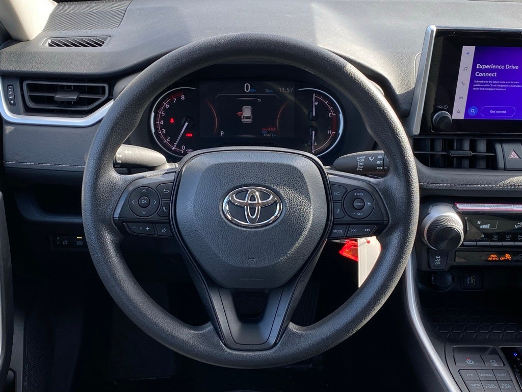 2024 Toyota RAV4 LE ONE OWNER / AWD