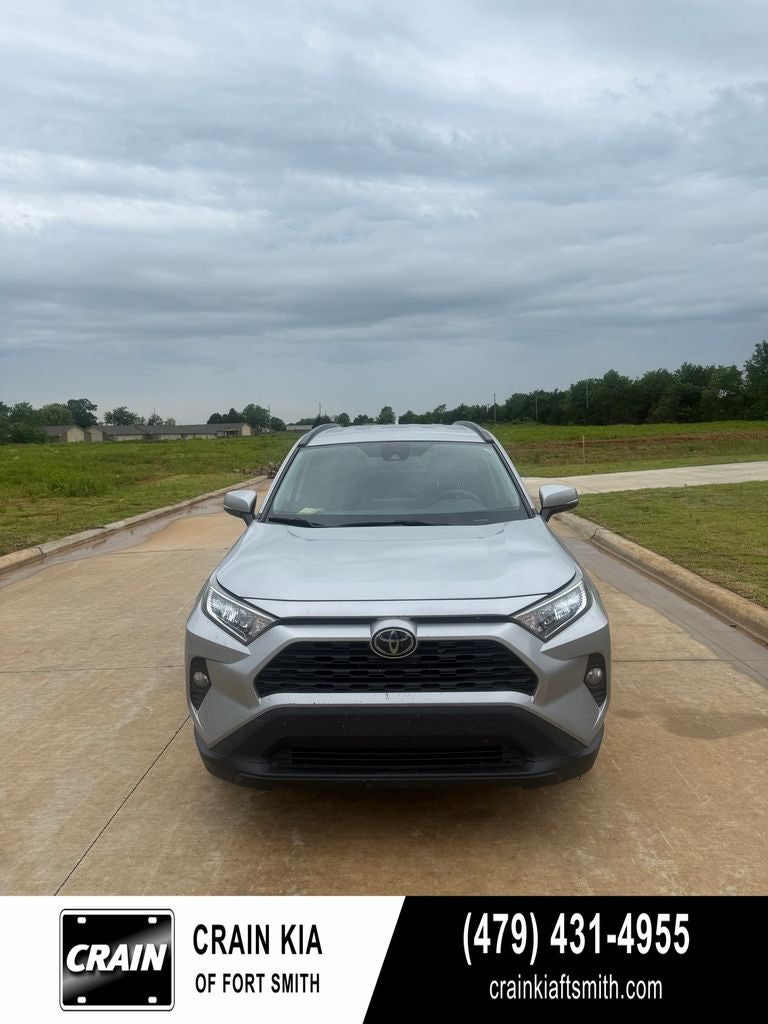 2021 Toyota RAV4 XLE FWD's photo