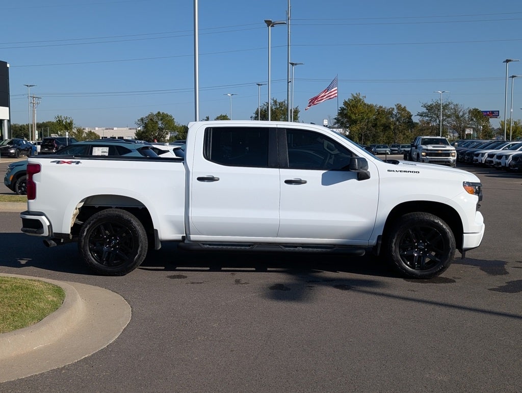 2024 Chevrolet Silverado 1500 Custom 4X4 / ONE OWNER