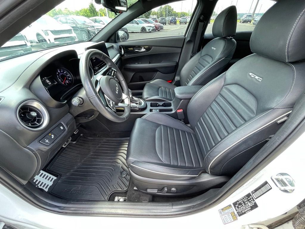2023 Kia Forte GT-Line SUNROOF / NAV / HEATED SEATS