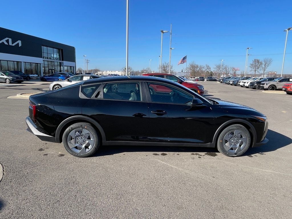 2026 Kia K4 LX