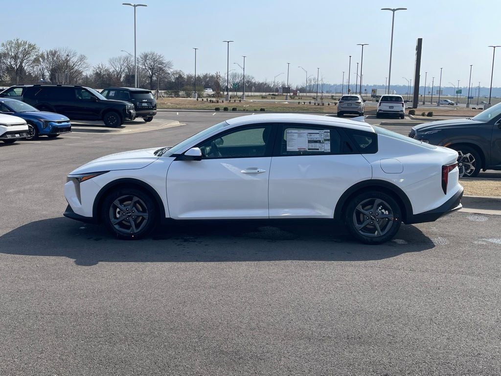 2026 Kia K4 LXS