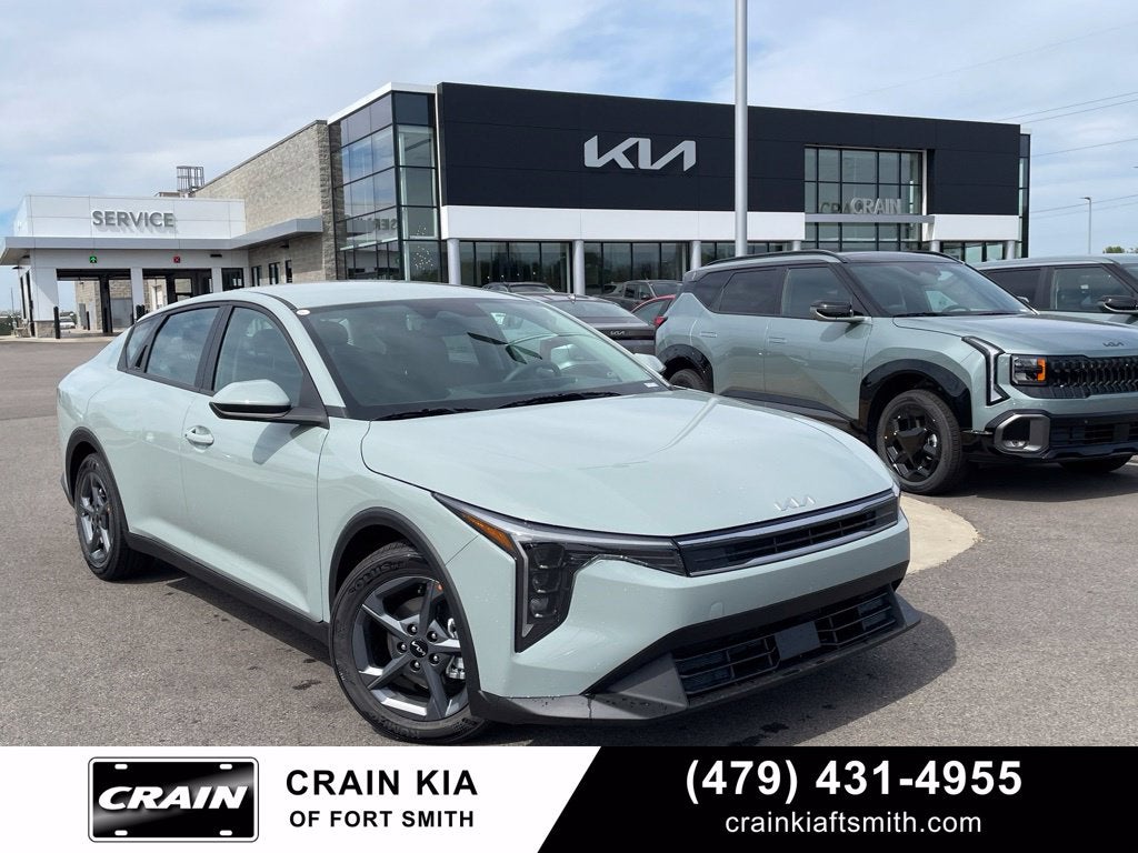 2026 Kia K4 LXS