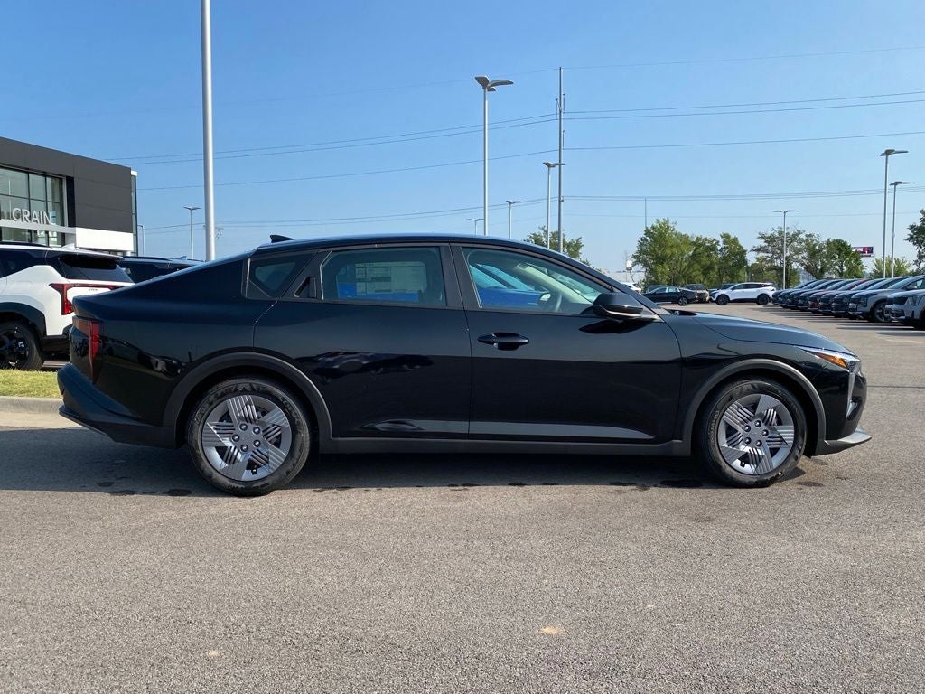 2026 Kia K4 LX