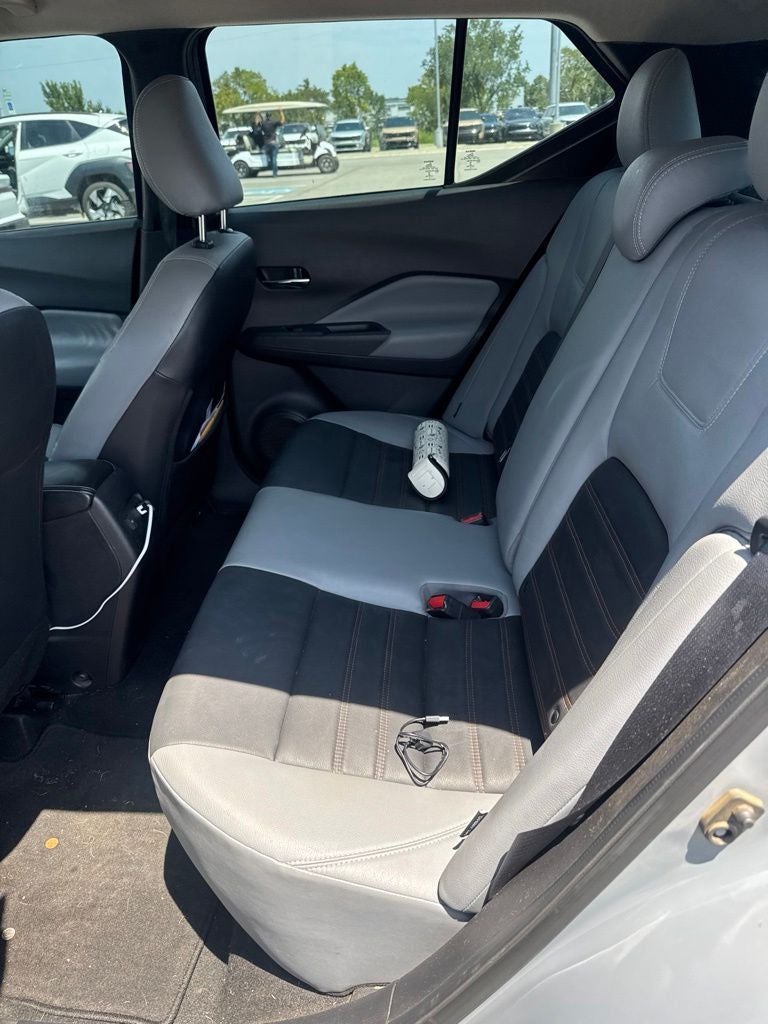 2021 Nissan Kicks SR