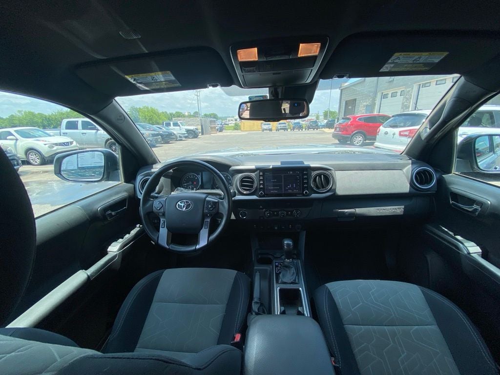 2020 Toyota Tacoma CLEAN CARFAX V6