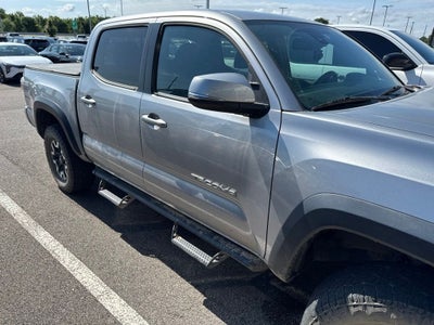 2020 Toyota Tacoma CLEAN CARFAX V6