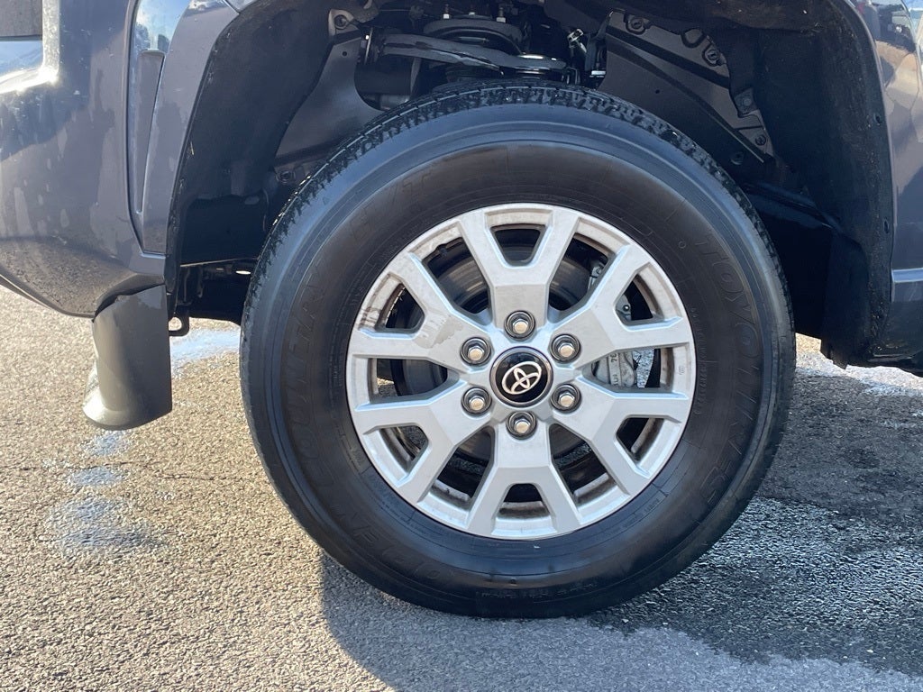 2024 Toyota Tacoma SR5 RWD / ONE OWNER / CLEAN CARFAX